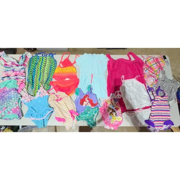Lot of 26 girls bathing suits sized 4-8. Mixed brands - Picture 2 of 2